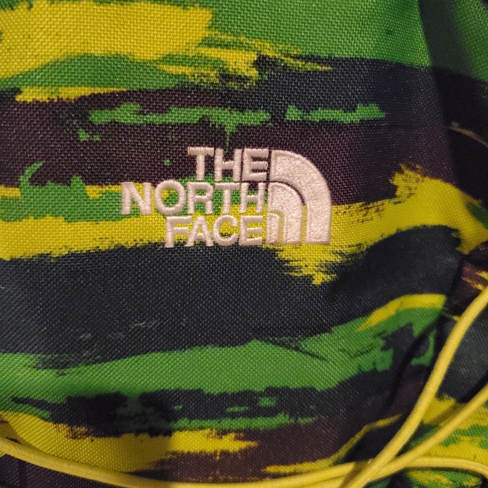 Kids North face happy camper small backpack bungee front and 2 side mesh pockets - Picture 2 of 14